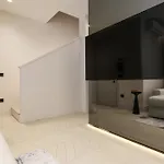 Azulis Tigellio Suite 2 - Spacious & Renovated 2Br, Old Town Olbia *